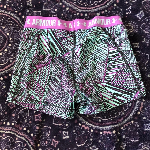 Under armor spandex shorts - Picture 2 of 2